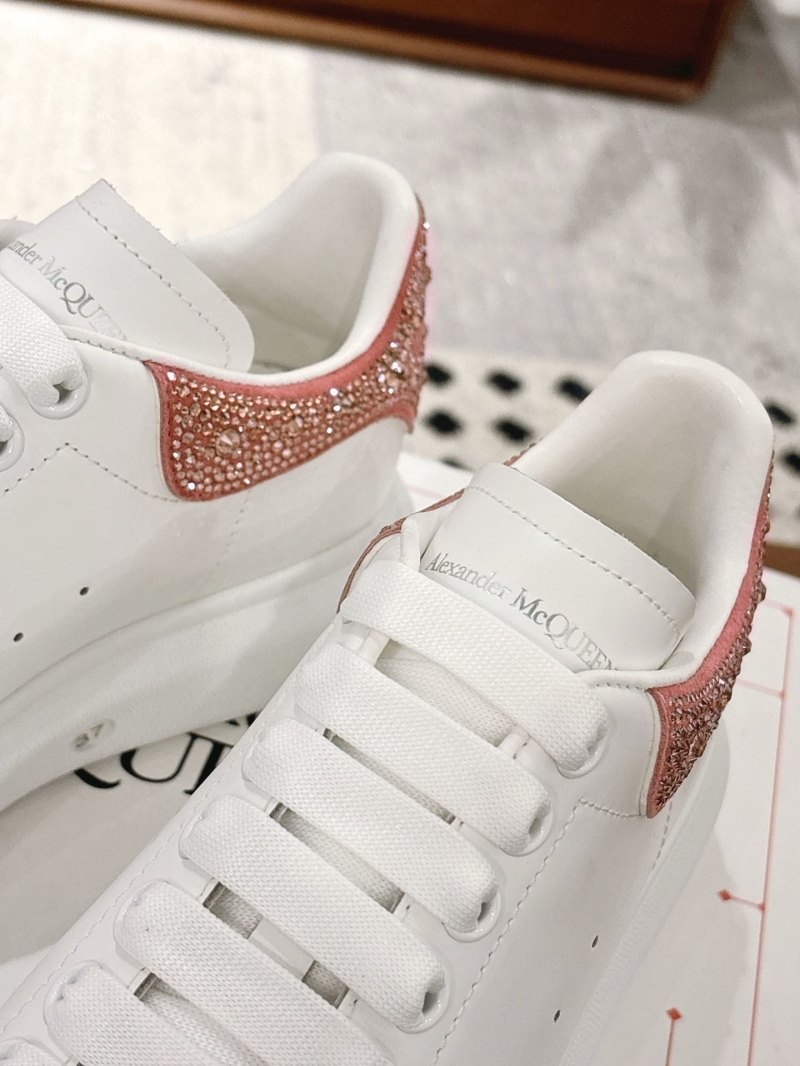 a1exa*der Mcqv*en sneakers